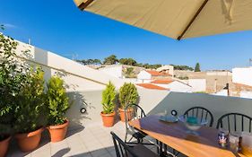 Otto - Spacious Old Town House